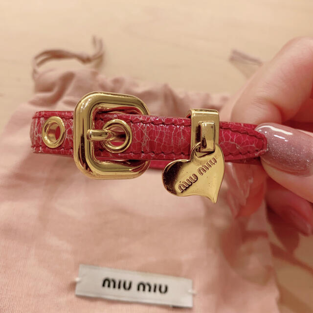 miumiu ハートチャーム ブレスレット クロコ型押し レザー ピンク