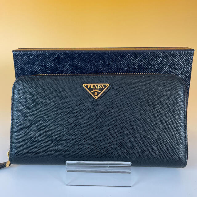 特別プライス 【極美品】プラダ コインケース サフィアーノレザー 三角