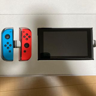 ニンテンドウ(任天堂)の美品 Nintendo Switch ネオンブルー/ネオンレッド 本体(家庭用ゲーム機本体)