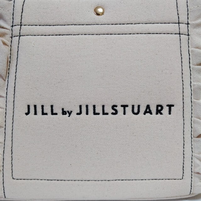 JILL by JILLSTUART(ジルバイジルスチュアート)の【新品】ジルバイジルスチュアート フリルトートバッグ(小) ホワイト レディースのバッグ(トートバッグ)の商品写真