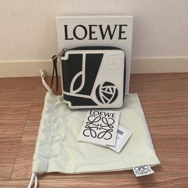 状態良好　ロエベ   LOEWE 折り財布　ローズ