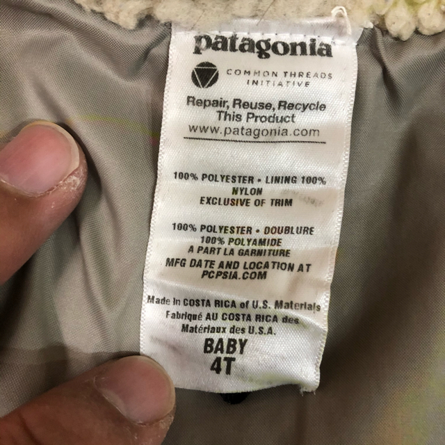 patagonia(パタゴニア)のパタゴニア　フリース　レトロ　ベスト　キッズ　ベビー キッズ/ベビー/マタニティのキッズ服男の子用(90cm~)(ジャケット/上着)の商品写真