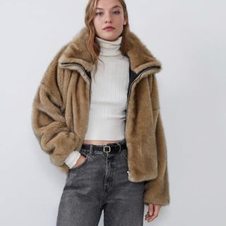 ザラ(ZARA)のZARA フェイクファー　ジャケット(毛皮/ファーコート)