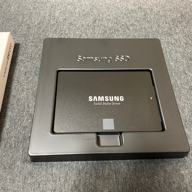 SAMSUNG V-NAND SSD 850 EVO 500GB 1