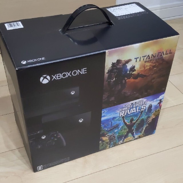 Xbox(エックスボックス)のxbox one day one edition エックスボックスワン エンタメ/ホビーのゲームソフト/ゲーム機本体(家庭用ゲーム機本体)の商品写真