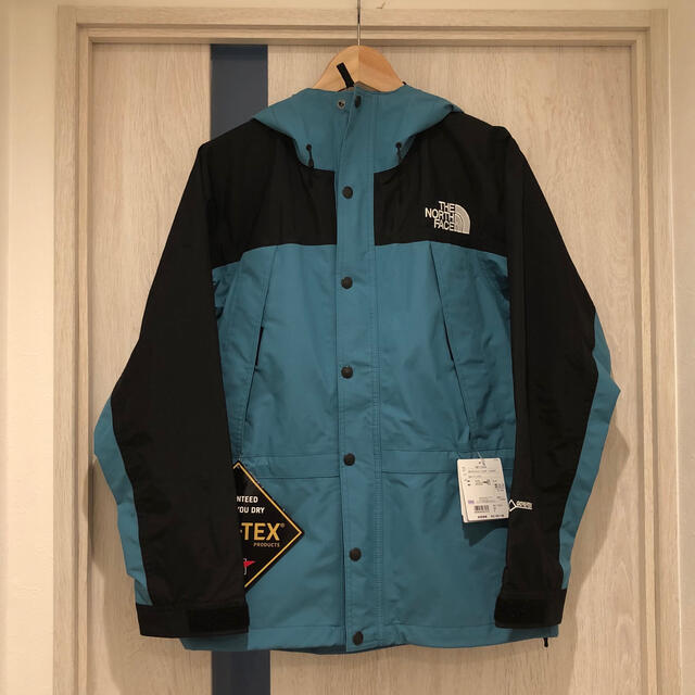 THE NORTH FACE(ザノースフェイス)の希少新品 ストームブルー S / ノースフェイス マウンテンライトジャケット メンズのジャケット/アウター(マウンテンパーカー)の商品写真