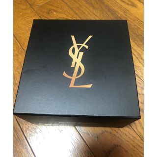 イヴサンローランボーテ(Yves Saint Laurent Beaute)のイブサンローラン 箱 リボン(ラッピング/包装)