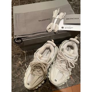 バレンシアガ(Balenciaga)のBALENCIAGA(バレンシアガ) track スニーカー :ホワイト 36(スニーカー)