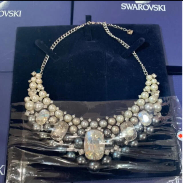 SWAROVSKI(スワロフスキー)のスワロフスキーパールネックレス レディースのアクセサリー(ネックレス)の商品写真