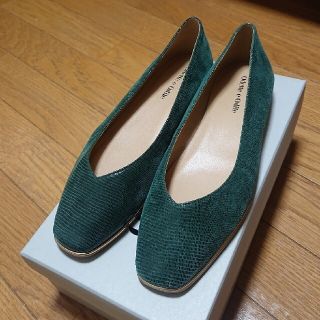 オデットエオディール(Odette e Odile)の新品未使用★Odette e Odile★人気ソフトVカットパンプス【グリーン】(ハイヒール/パンプス)