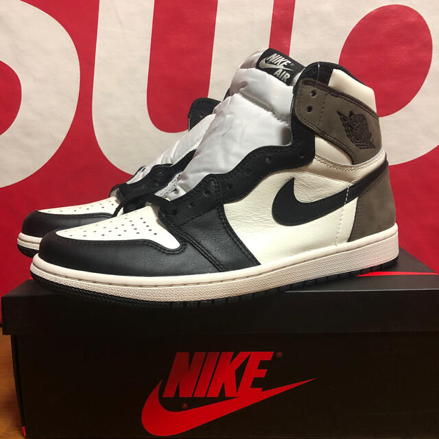 NIKE AIR JORDAN 1 HIGH OG ダークモカ NIKE AIR JORDAN 1 HIGH OG ダークモカ