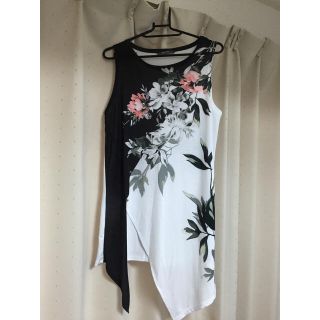 ベルシュカ(Bershka)のBershka★花柄ｱｼﾒﾀﾝｸ(カットソー(半袖/袖なし))