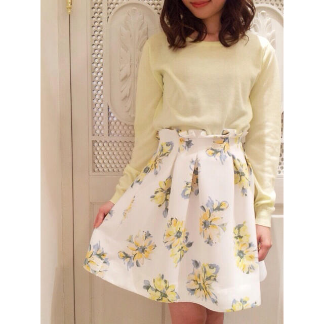 MERCURYDUO(マーキュリーデュオ)の♡新品♡フラワータックスカート♡ レディースのスカート(ミニスカート)の商品写真