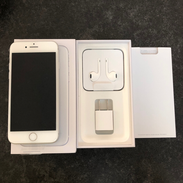 iPhone8 64GB 本体　新品　シルバー