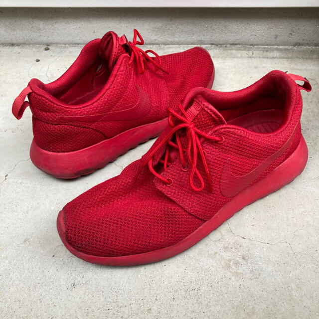 NIKE(ナイキ)の大人気NIKE ナイキ スニーカー ROSHE ローシ 赤 27.5cm レッド メンズの靴/シューズ(スニーカー)の商品写真