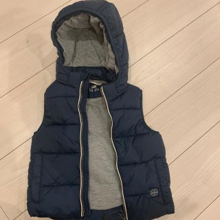 エイチアンドエム(H&M)の110センチダウンベスト(ジャケット/上着)