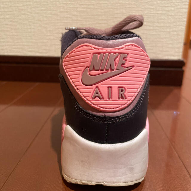 NIKE(ナイキ)のNIKE AIR MAX 90 LTR GS ピンク　24.5cm レディースの靴/シューズ(スニーカー)の商品写真