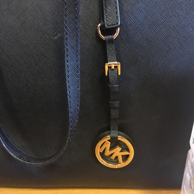 Michael Kors(マイケルコース)のMICHAEL KORS 黒トートバッグ レディースのバッグ(トートバッグ)の商品写真