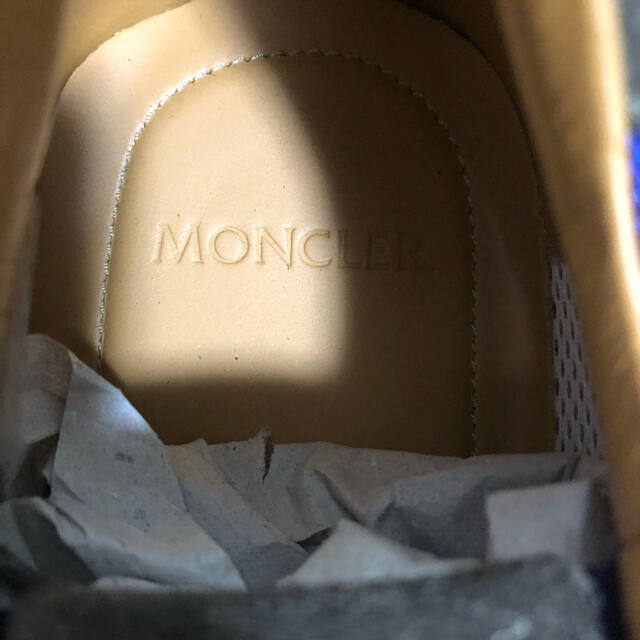 MONCLER(モンクレール)の新品未使用　MONCLER スエード　スニーカー メンズの靴/シューズ(スニーカー)の商品写真