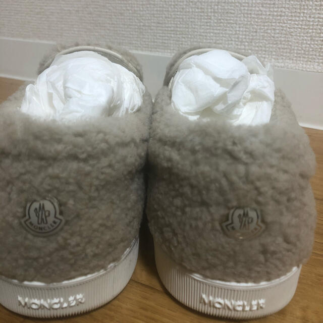 MONCLER(モンクレール)の新品未使用　MONCLER ボア　フリース　スニーカー　スリッポン メンズの靴/シューズ(スニーカー)の商品写真