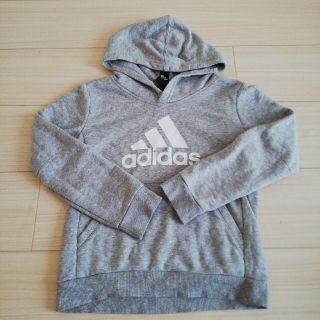 アディダス(adidas)のアディダス　パーカー(ジャケット/上着)