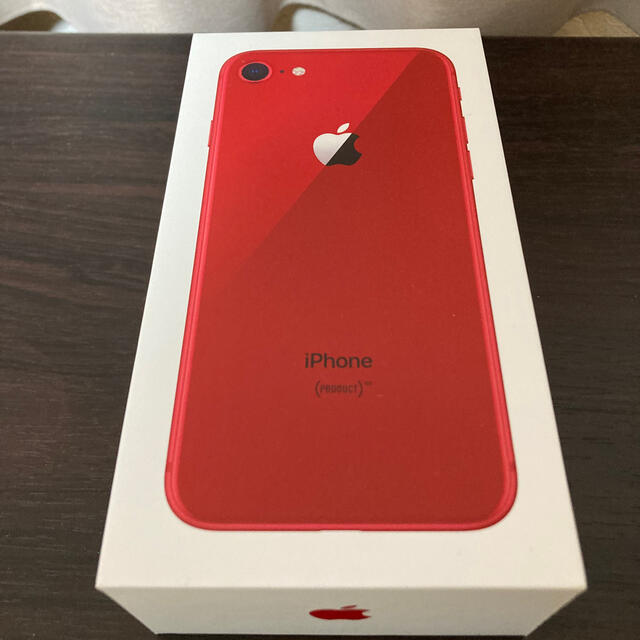 iPhone(アイフォーン)のiPhone8 64G product red SIMロック解除済 【送料無料】 スマホ/家電/カメラのスマートフォン/携帯電話(スマートフォン本体)の商品写真