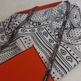 Hermes   エルメス カレ エプロンドール シルクバンダナ 完売の