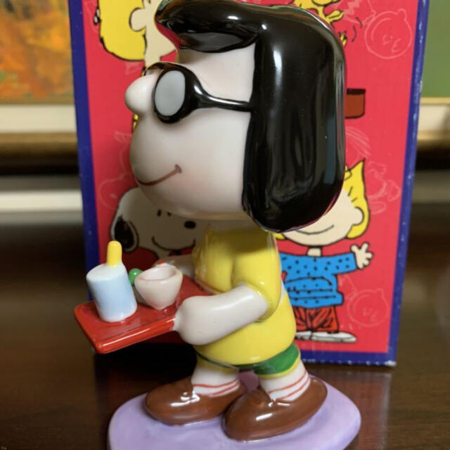 PEANUTS(ピーナッツ)のNANA様専用　 マーシー　フィギュア　Flambro  snoopy50周年 エンタメ/ホビーのおもちゃ/ぬいぐるみ(キャラクターグッズ)の商品写真