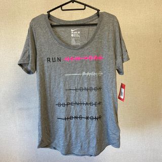 ナイキ(NIKE)のＴシャツ(ヨガ)