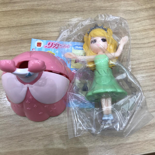 マクドナルド(マクドナルド)のハッピーセットシンデレラりかちゃん エンタメ/ホビーのおもちゃ/ぬいぐるみ(キャラクターグッズ)の商品写真