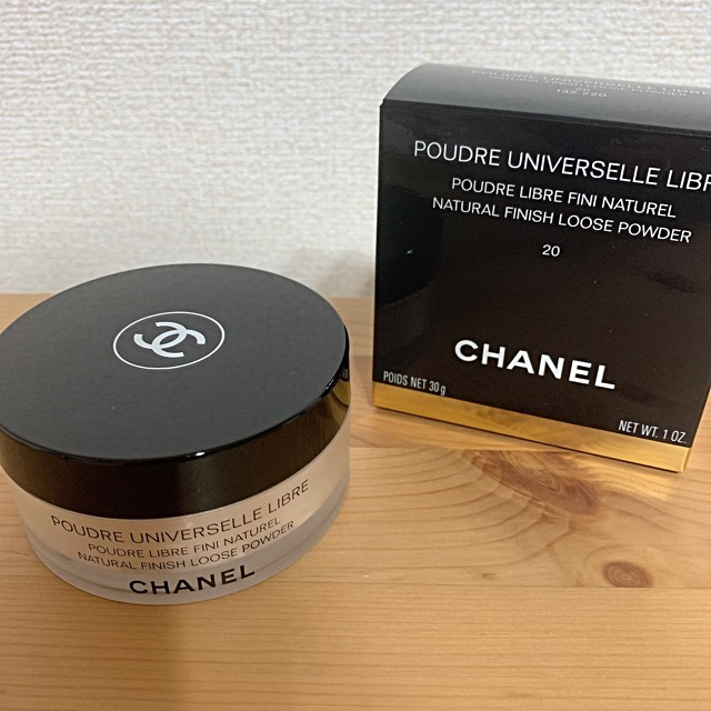 CHANEL フェイスパウダー　プードゥルユニヴェルセル リーブルN 20