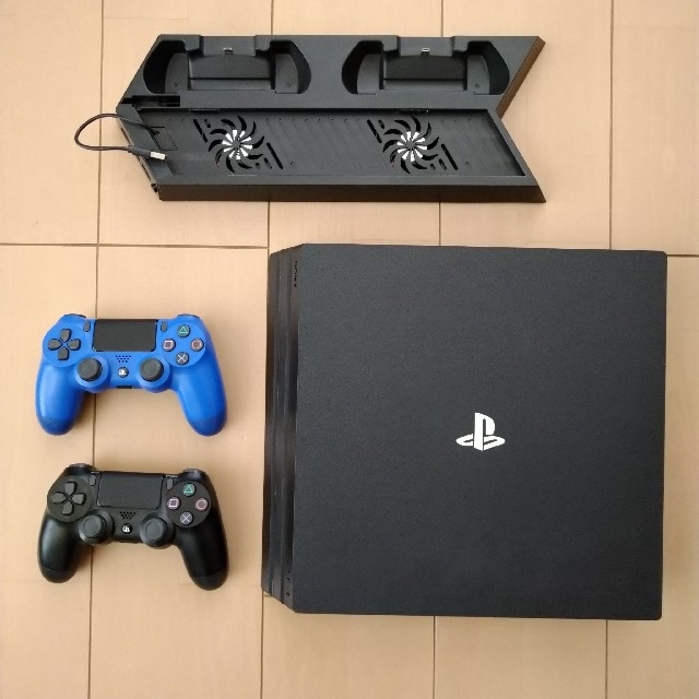 PlayStation®4 Pro ジェット・ブラック 1TB 1