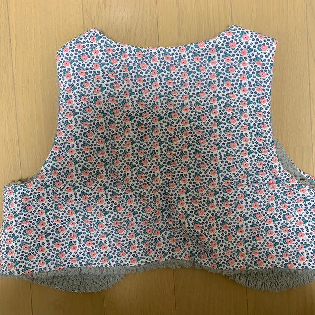 NEEDLE WORK SOON(ニードルワークスーン)のニードルワーク　ボレロ　ベスト　S キッズ/ベビー/マタニティのキッズ服女の子用(90cm~)(ジャケット/上着)の商品写真