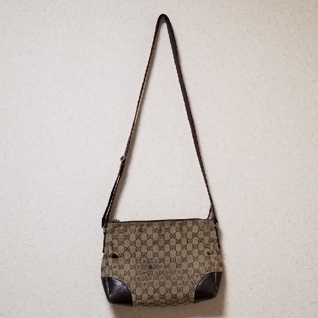 Gucci(グッチ)のグッチ　ショルダーバック レディースのバッグ(ショルダーバッグ)の商品写真
