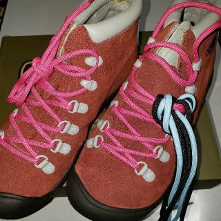 キーン(KEEN)のKEEN CORTINA Ⅱ MID IRON RED 23cm(スニーカー)