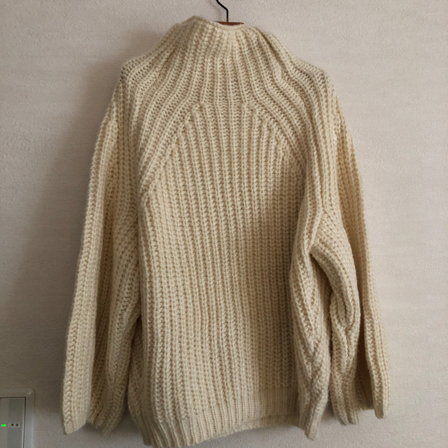 ZARA(ザラ)の新品未使用　mite big silhouette knit ホワイト レディースのトップス(ニット/セーター)の商品写真