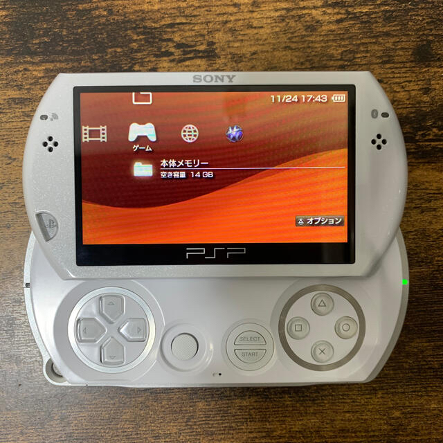 PSP GO  ホワイト　本体 1