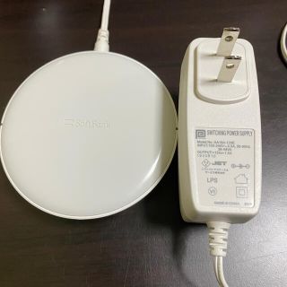 ソフトバンク(Softbank)のワイヤレス高速充電器 ホワイト iPhone Android (バッテリー/充電器)