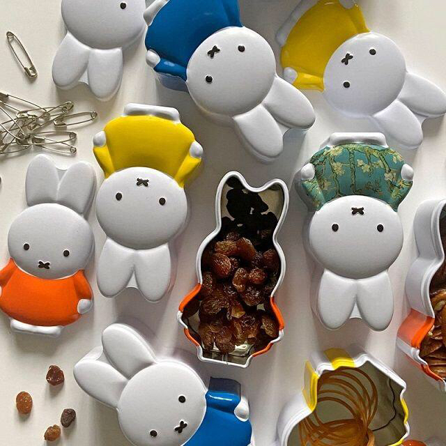 miffy(ミッフィー)の★収納★ミッフィー3Dブリキ缶ブルーナカラーブルー青★小物入れオランダmiffy インテリア/住まい/日用品のインテリア小物(小物入れ)の商品写真