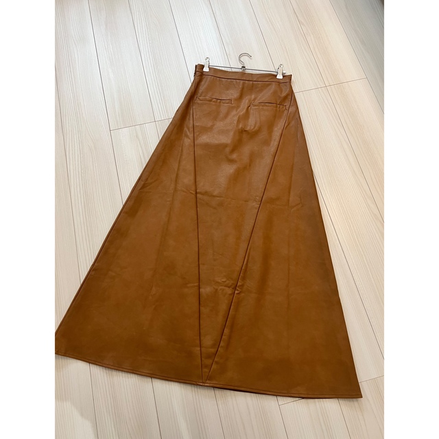 room306 CONTEMPORARY(ルームサンマルロクコンテンポラリー)の【再お値下】Leather Flare Skirt♡♥ レディースのスカート(ロングスカート)の商品写真