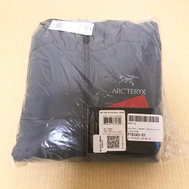 ARC'TERYX(アークテリクス)のARC’TERYX × BEAMS  別注 Atom AR Hoodie メンズのジャケット/アウター(マウンテンパーカー)の商品写真