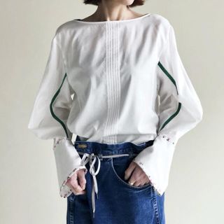 マメ(mame)のマメクロゴウチ　Boat Neck Pin Tucked Shirt(シャツ/ブラウス(長袖/七分))