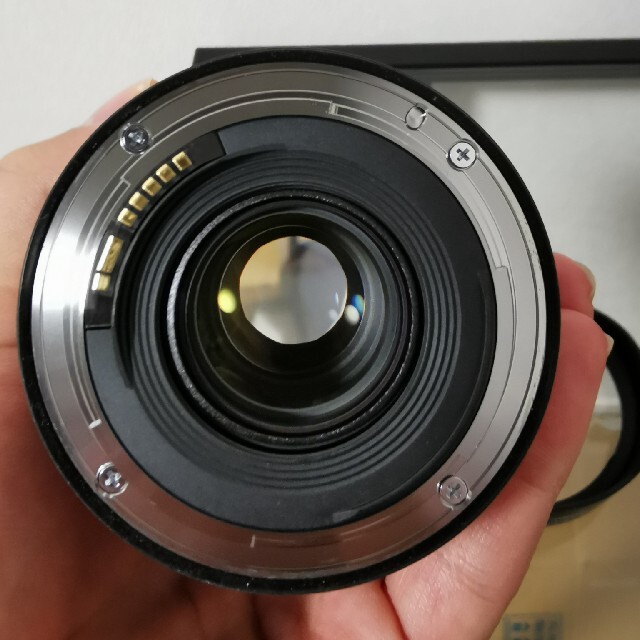 Canon EF 16-35mm F4 L IS USM Canon EF 16-35mm F4 L IS USM
