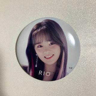 NiziU 缶バッジ RIO リオ(アイドルグッズ)