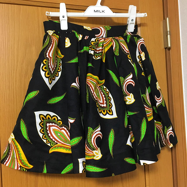 SLY(スライ)のSLY☆フェザーペイズリー スカート レディースのスカート(ひざ丈スカート)の商品写真