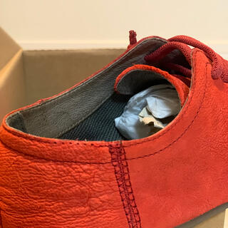 カンペール(CAMPER)のカンペール赤24.5cm(ローファー/革靴)