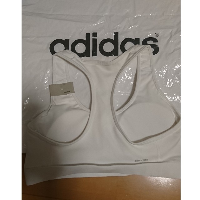 adidas(アディダス)の新品 adidas アディダス スポーツブラ L スポーツ/アウトドアのトレーニング/エクササイズ(トレーニング用品)の商品写真