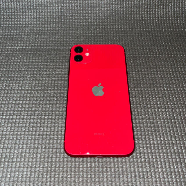 iPhone(アイフォーン)のiPhone11 （PRODUCT）RED 128GB SIMフリー スマホ/家電/カメラのスマートフォン/携帯電話(スマートフォン本体)の商品写真