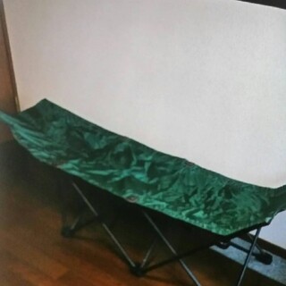 キャンプ用折り畳みベット(寝袋/寝具)