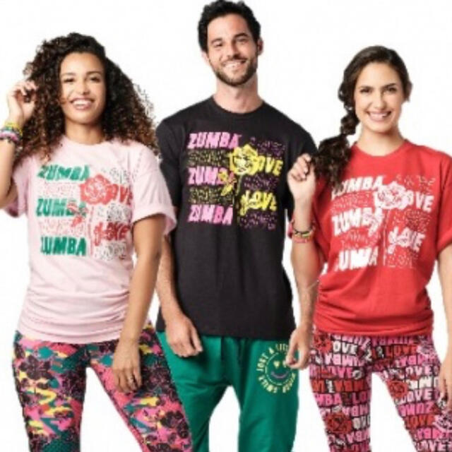 Zumba(ズンバ)のZUMBAウェアブラック レディースのトップス(Tシャツ(半袖/袖なし))の商品写真